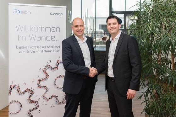 Auf eine gute Zusammenarbeit: Simeon Zimmermann, Geschäftsführer adeon ag (links) und Sandro Ferrarini, Geschäftsführung GemDat Informatik AG. (Bildquelle: adeon ag)
