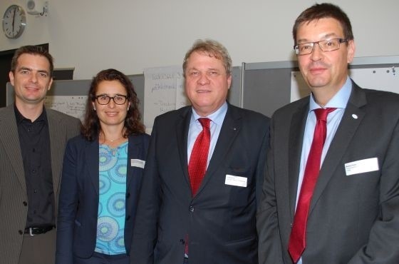 Starke Partner, ein Thema (v.l): Bernhard Isenschmid, Hightech Zentrum Aargau, Anneliese Alig Anderhalden, Standortförderung Kanton Aargau, Daniel Knecht, AIHK und Markus Krack, FITT /FHNW